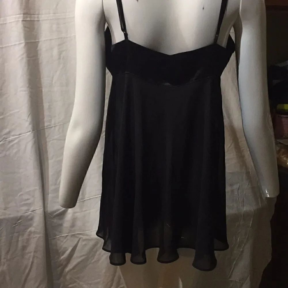Victoria Secret Lingerie   - Picture 3 of 6